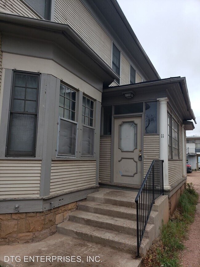 Foto del edificio - 819 N Nevada Ave