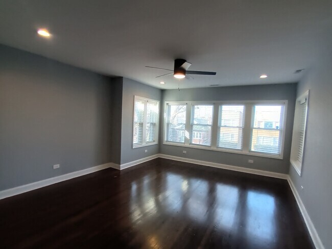 Building Photo - 5505 W Potomac Ave