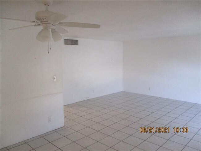 Foto del edificio - 1750 N 17th Ct