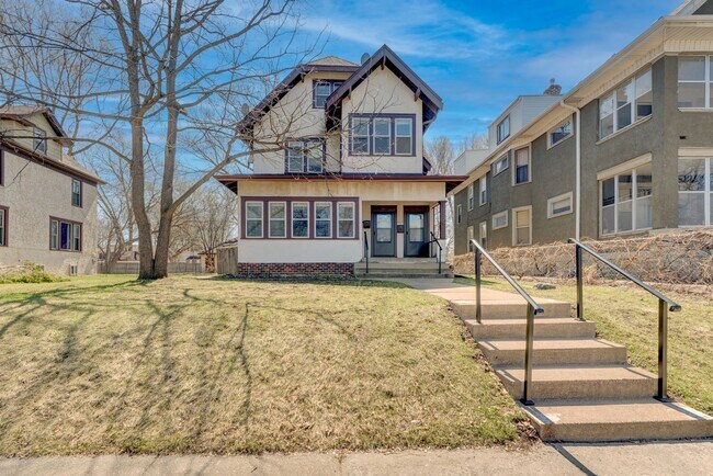 Building Photo - 1725 8th Ave N