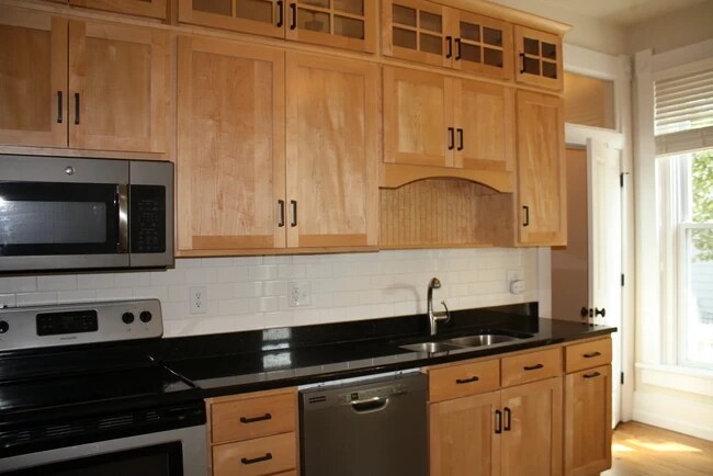 Foto del edificio - 612 N Walnut St