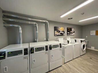 Photo du bâtiment - Sumac Place