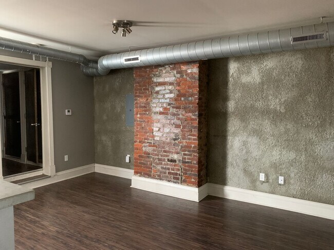 Photo - 141 S 15th St Apartment