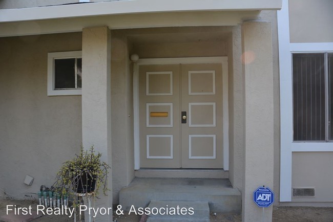 Building Photo - 3009 Harrison Pl