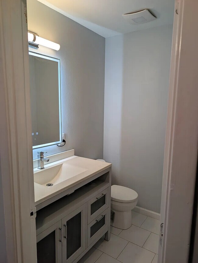 Foto del edificio - Room in Duplex on Union Rd SW