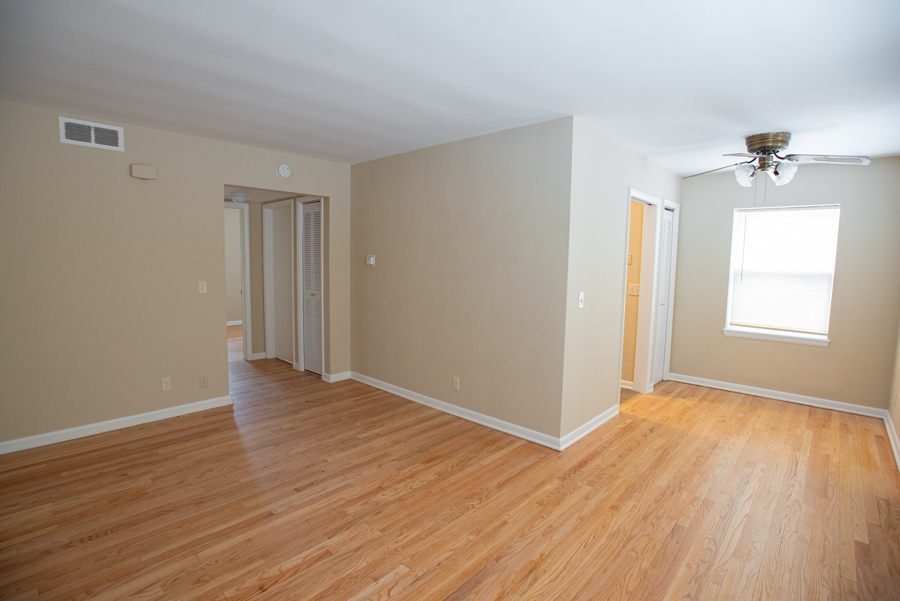 Primary Photo - 1323 E Colorado St