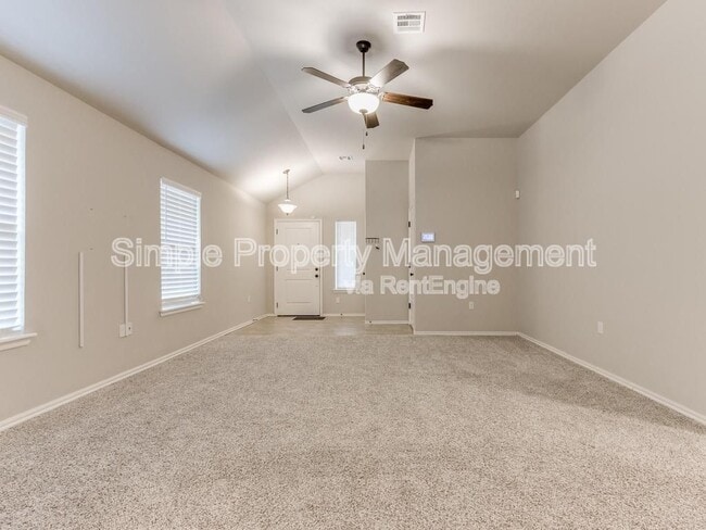 Building Photo - 4700 Crystal Lakes Rd