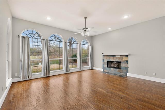 Foto del edificio - 5600 Belle Chasse Ln