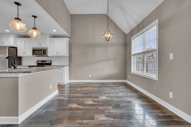 Building Photo - Charming 3-Bedroom Home (w/ bonus room) in...