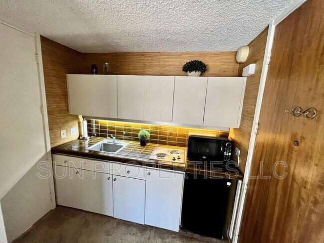 Photo - 1750 Kalakaua Ave Apartment