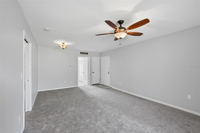 Foto del edificio - 10342 Carrollwood Ln
