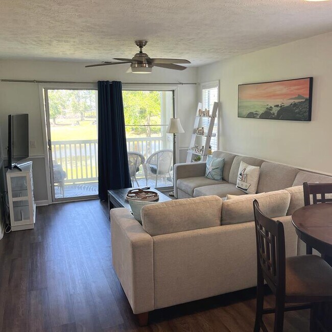 Foto del edificio - 537 White River Dr