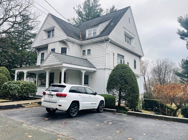 Building Photo - 141 Cypress St