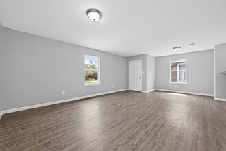 Building Photo - 7521 Dyer St