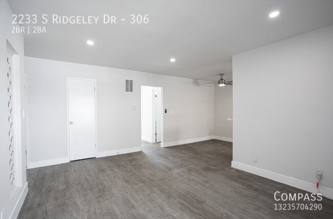 Foto del edificio - Mid - Century Cool! Slick Renovated  2BD/ ...