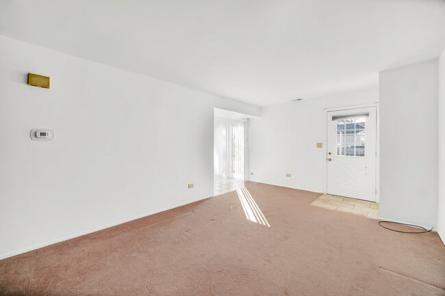 Building Photo - 1242 Nova Ct