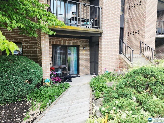 Foto del edificio - 4509 N Hedgerow Dr