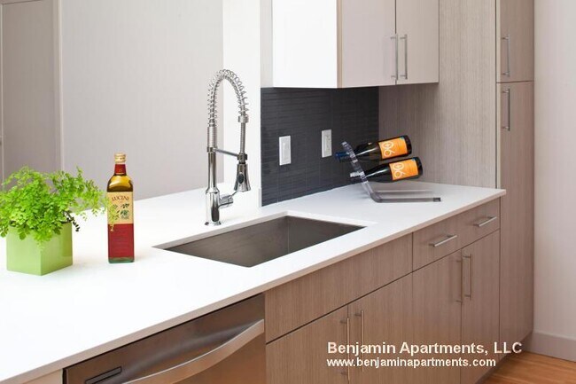 Foto del edificio - 320 D St