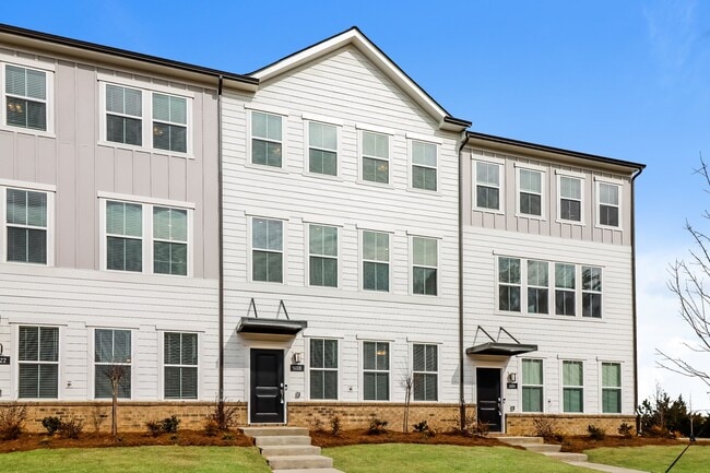 Foto del edificio - 5018 RAGSDALE DR