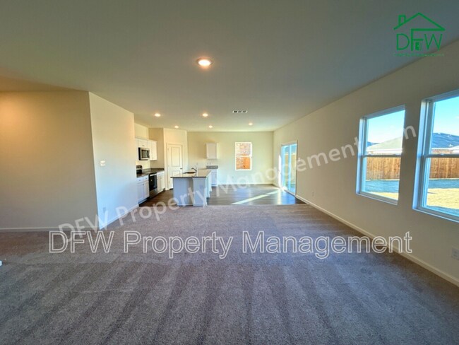 Building Photo - 5600 Dublin Ln