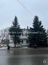 Building Photo - 456 Main St