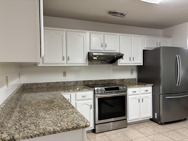 Foto del edificio - 1077 Sugar Ln