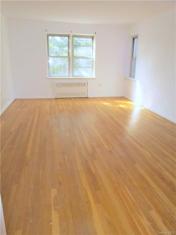 Foto del edificio - 245 Bronx River Rd
