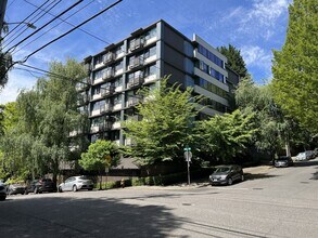 Building Photo - 2020 SW Main St