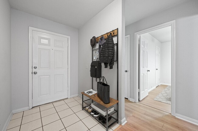 Foto del edificio - 2028 Kaiser Dr