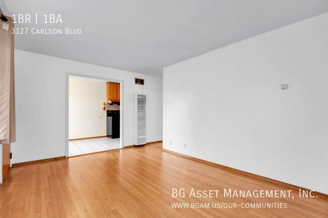 Building Photo - Near Downtown with Parking and Private Lau...