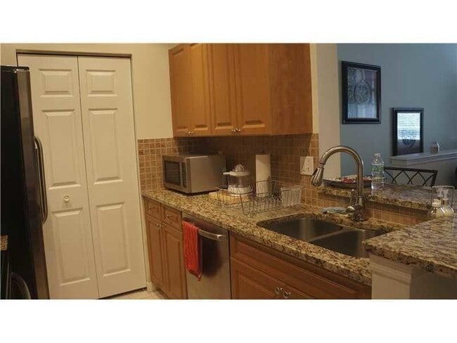 Foto del edificio - 10312 Fox Trail Rd S