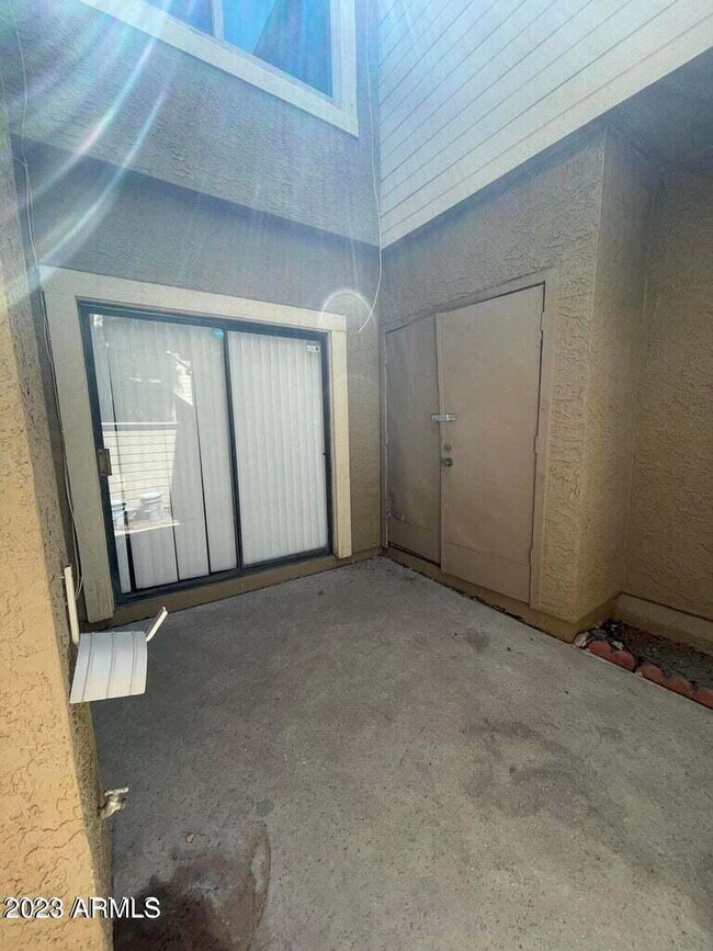 Foto del edificio - 2035 S Elm St