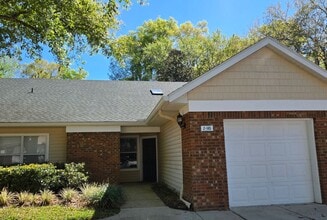 Building Photo - 13200 W Newberry Rd