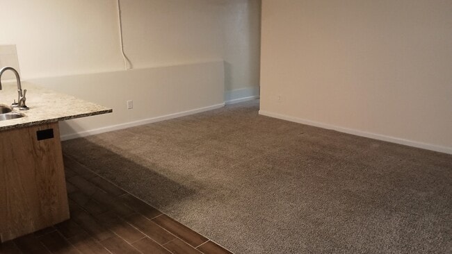 Foto del edificio - 128 N Hill St