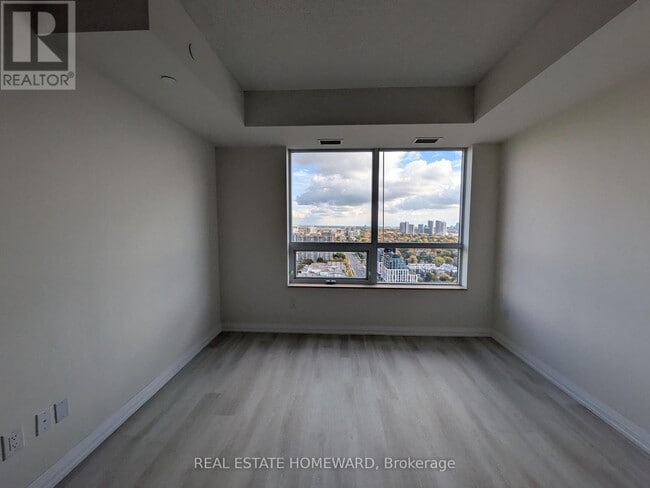 Photo du bâtiment - 3270 Sheppard Ave E