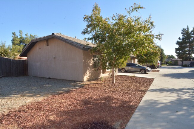 Building Photo - 8200 Whitewater Dr