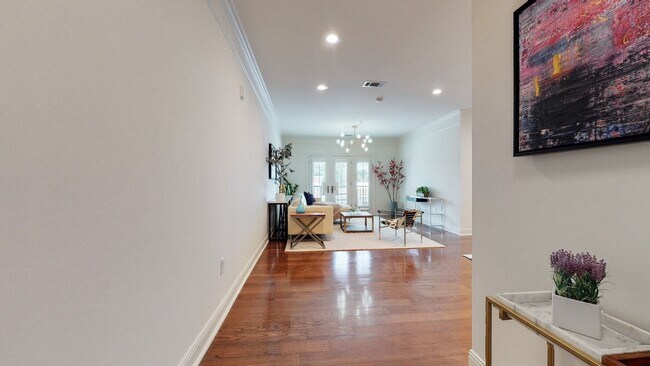 Foto del edificio - Amazing East Nashville 2 Bed/ 2 Bath Condo...