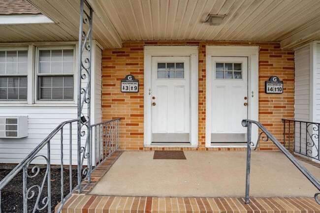 Foto del edificio - 703 N Oxford Ave
