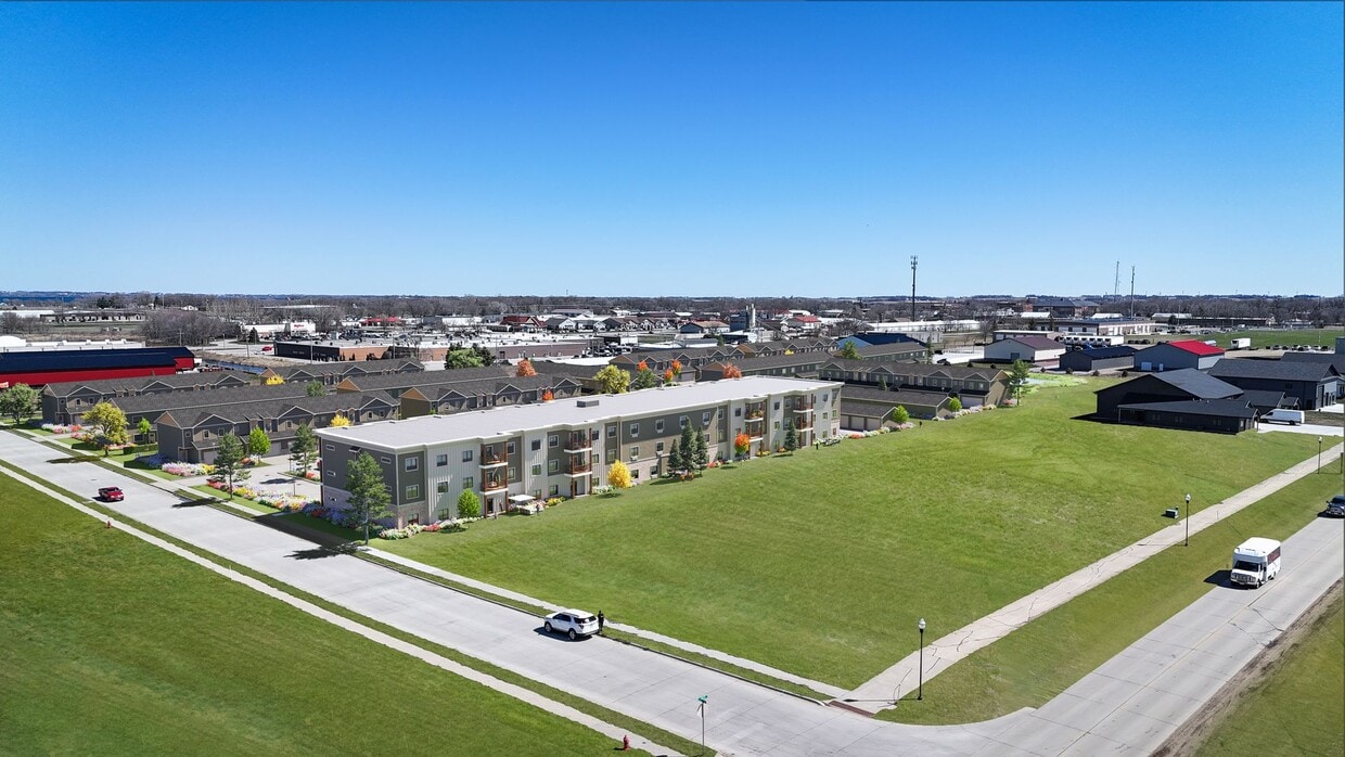 Building Photo - The Shores at Spirit Lake