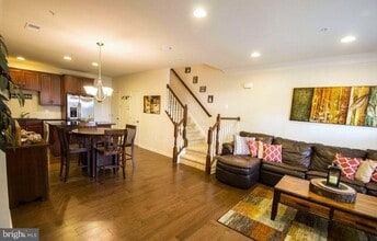 Building Photo - 43132 Thoroughfare Gap Terrace