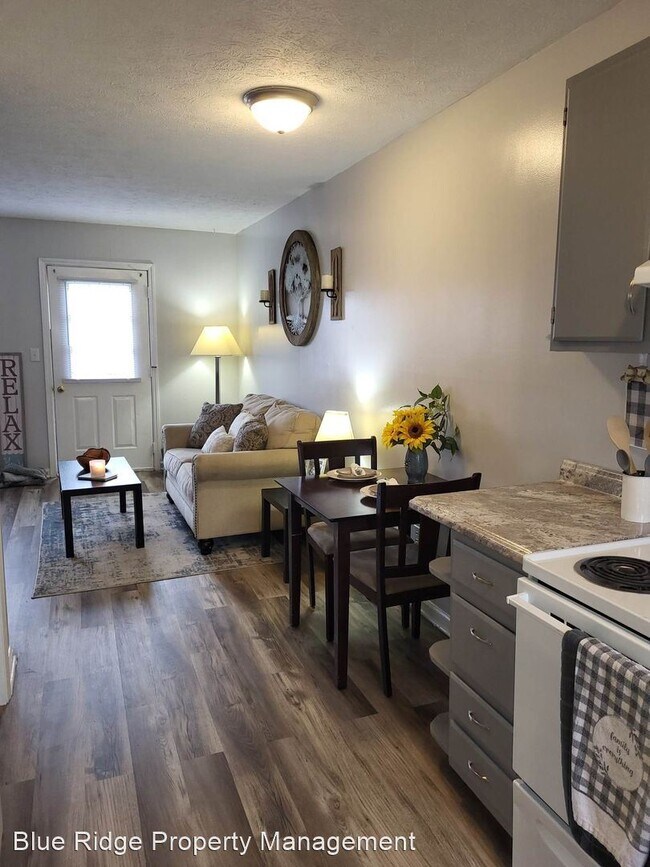 Foto del edificio - 2 br, 1.5 bath House - 104 Autumn Creek Lane