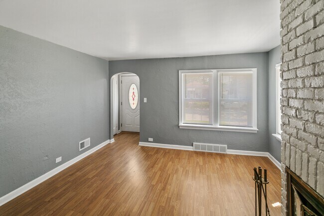 Foto del edificio - 14336 Harrison Ave