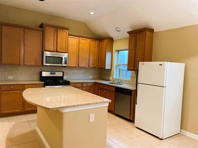 Building Photo - 2410 Chase Harbor Ln