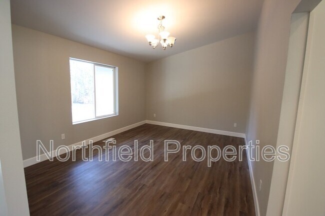 Foto del edificio - 11016 142nd St NE