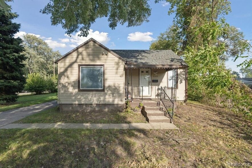 Foto principal - 5315 Edgewood St