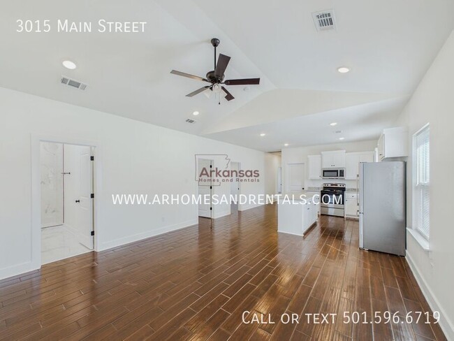 Foto del edificio - 3015 Main St