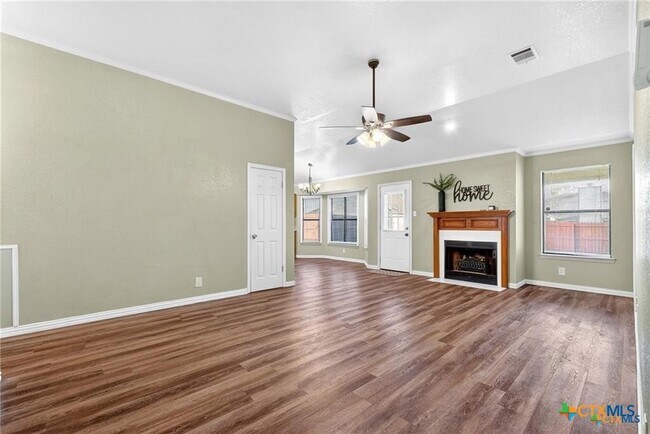 Foto del edificio - 4108 Frog Dr