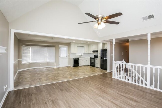 Building Photo - 2051 Amber Dawn Way