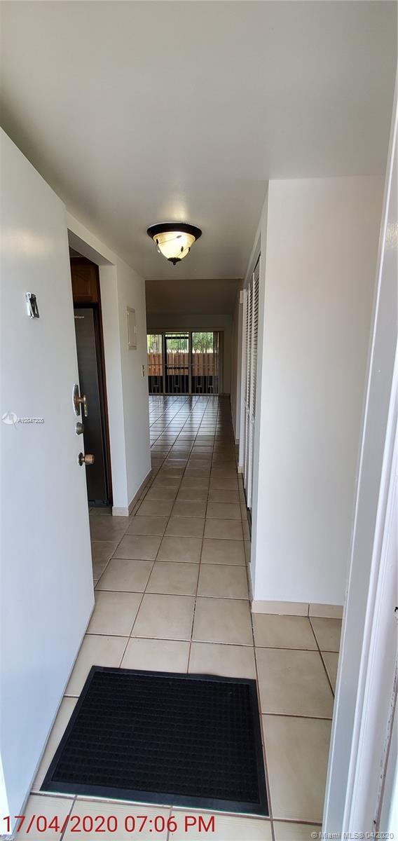 Foto del edificio - 210 W Park Dr