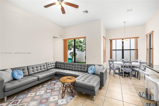 Foto del edificio - 3700 NW 84th Way